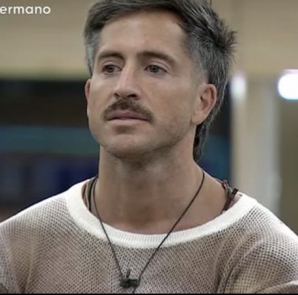 Gh20251456281's tweet photo. Bancan a Juan Pablo???

❤️ No 

🔁 Si 

#GranHermano #GH2025 #Bigbrother https://t.co/7YPhoa9sdt