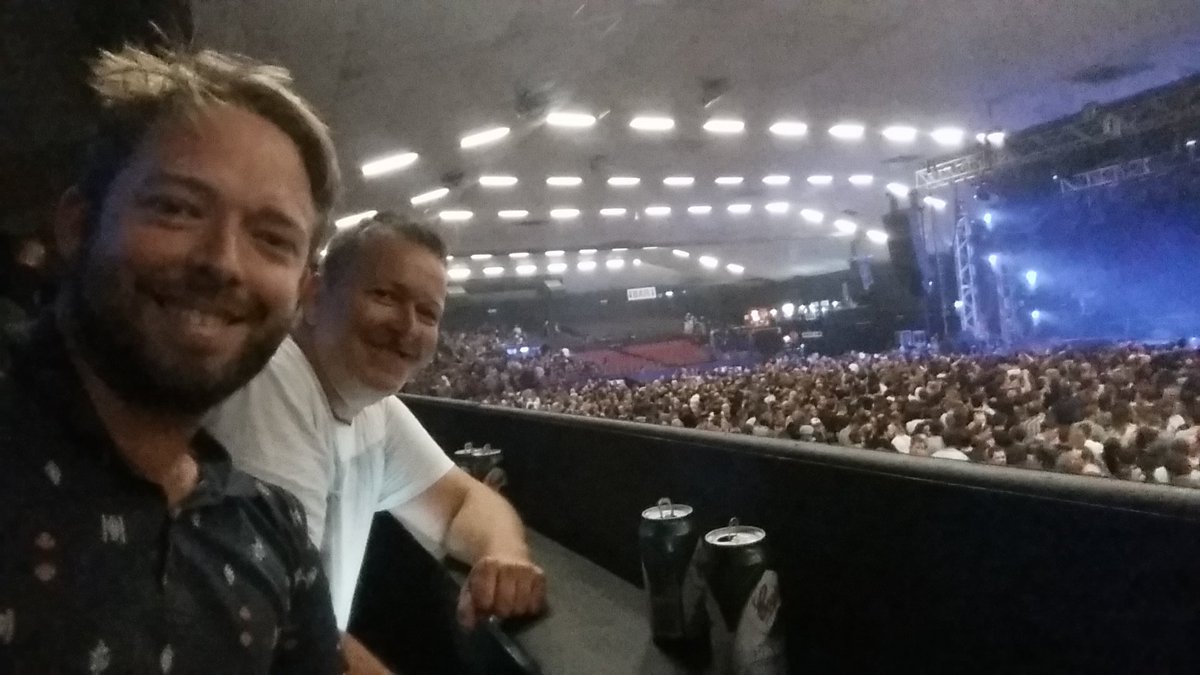 G'day RoCo. Happy Birthday - 60 years younger! Last (and final) "Soundgarden" 10 years with singer Chris Cornell at Festival Hall - awesome night. See you soon. PS. Two days AFL!