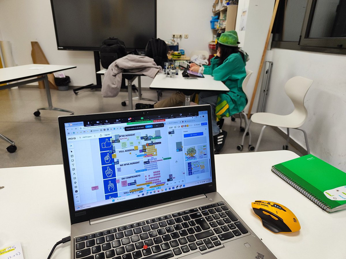 Avui formació sobre dinamització de comissions ambientals a centres de les Illes Balears. Centres plens d'idees i d'energia #EscolesSostenibles <a href="/escolesxesc/">EscolesXESC</a> <a href="/esenred21/">ESenRED</a>