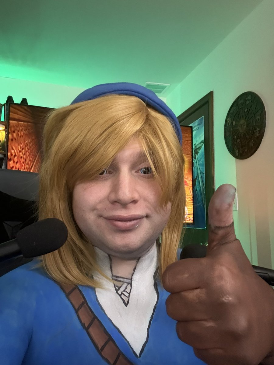 goldeneye545's tweet photo. I had a great time doing this body paint of Link from the Zelda series I think he turned out fantastic. We did this one on Twitch. Hope y’all like it. #zelda #zeldacosplay #linkzelda #bodypaint #makeup #nintendo #bodypainter  #twitchstreamer #makeupartist https://t.co/gtmrzUXoRe