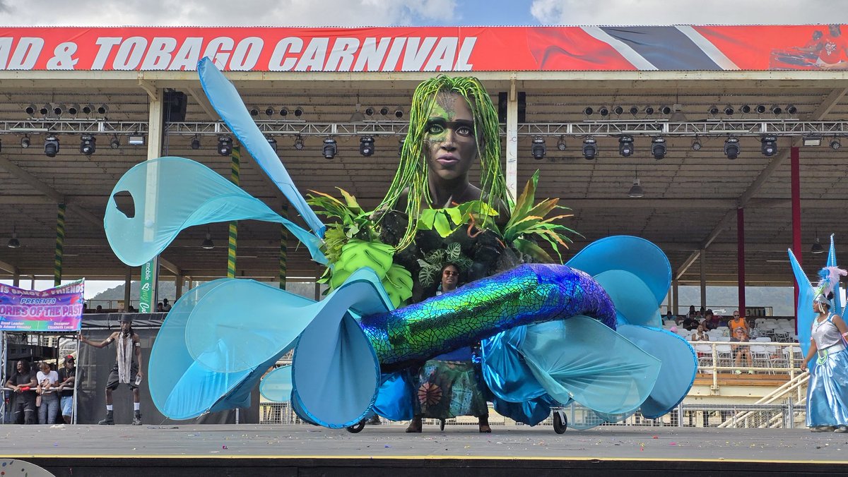 Sparkiebaby's tweet image. #CarnivalTuesday #QueensParkSavannah #carnival2025 more than skin out and skimpy costumes