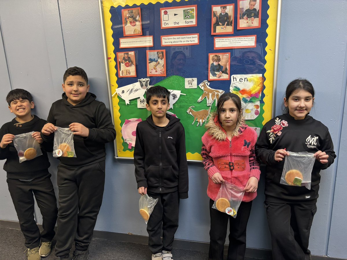 A huge thank you to our Parent Council for organising pancakes with lots of delicious toppings today for ‘Pancake Day’! ❤️😋🥞 Our children who were fasting got a take away bag to enjoy at Iftar this evening.