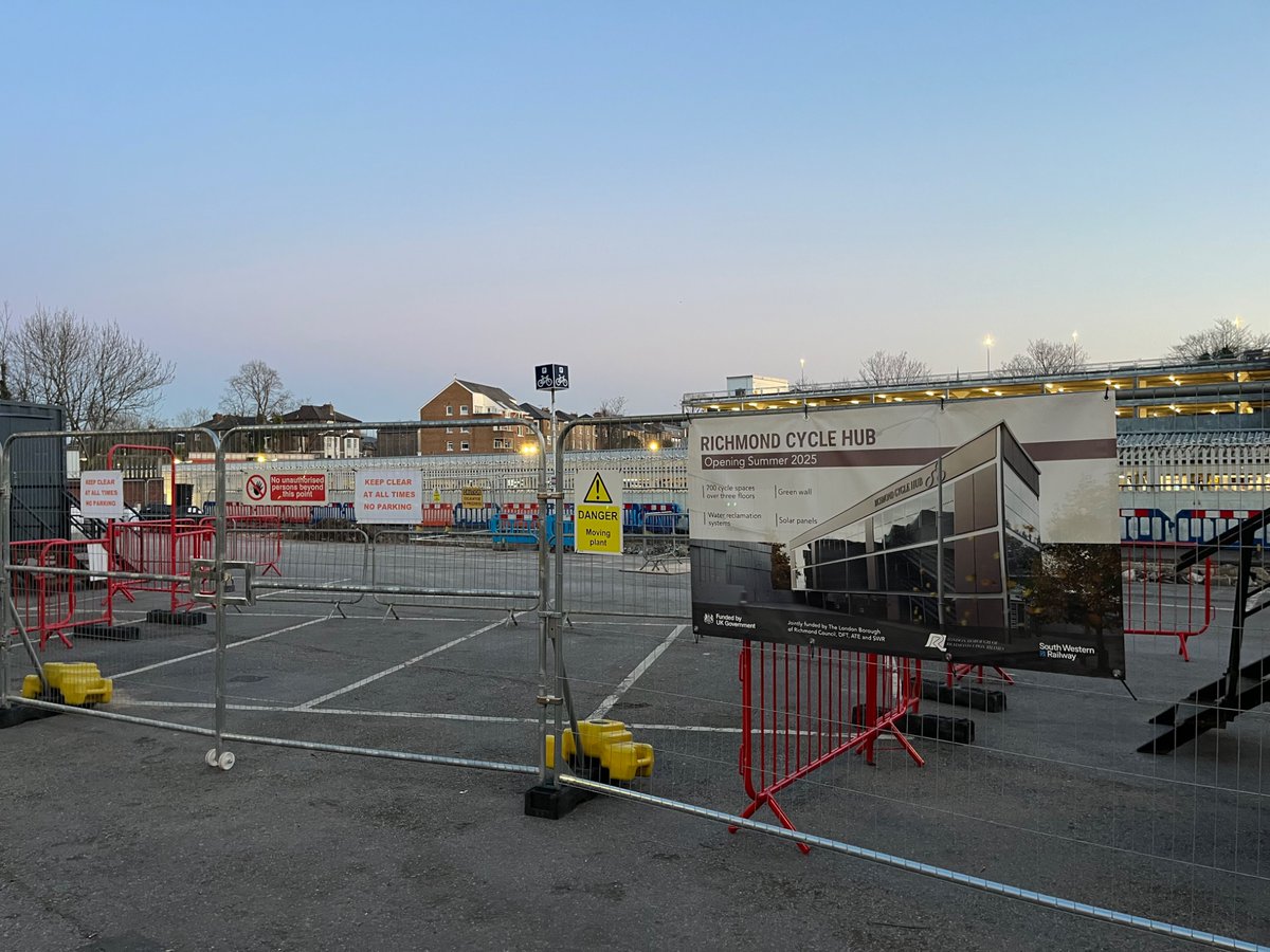 BenjaminAddy's tweet image. Great work from @LBRUT - repurposing a station carpark with a much needed secure cycle hub at Richmond Station. Let’s keep the ambition, political will, and funding going. @willnorman @AlexanderEhmann @Gareth_Roberts_ @SebDance