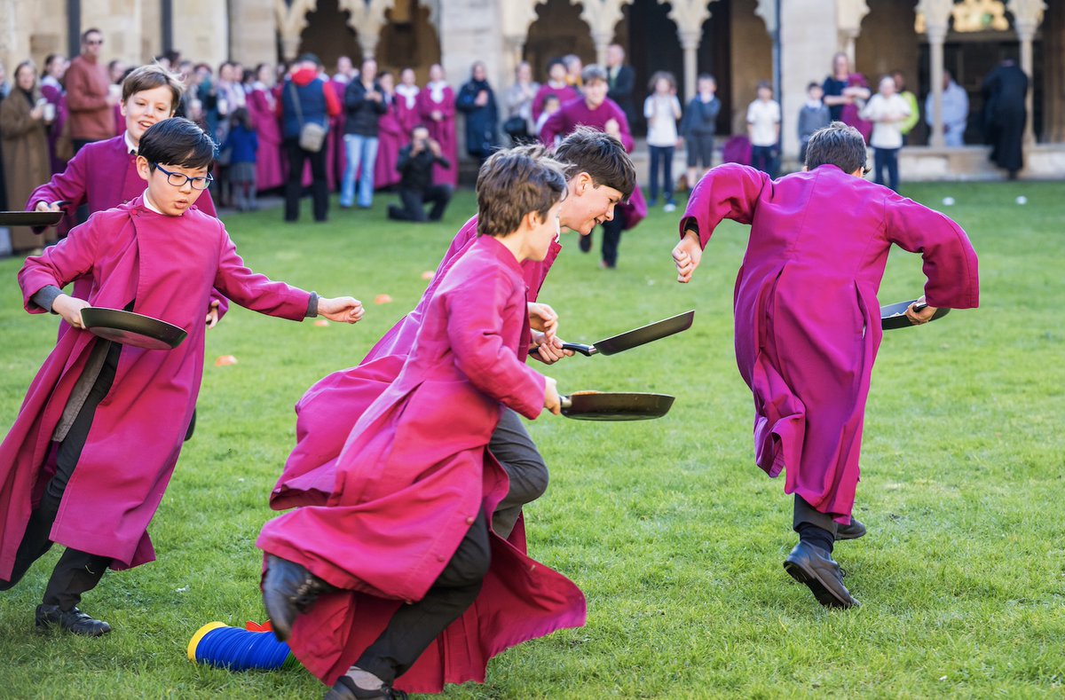 Norwich Cathedral tweet media