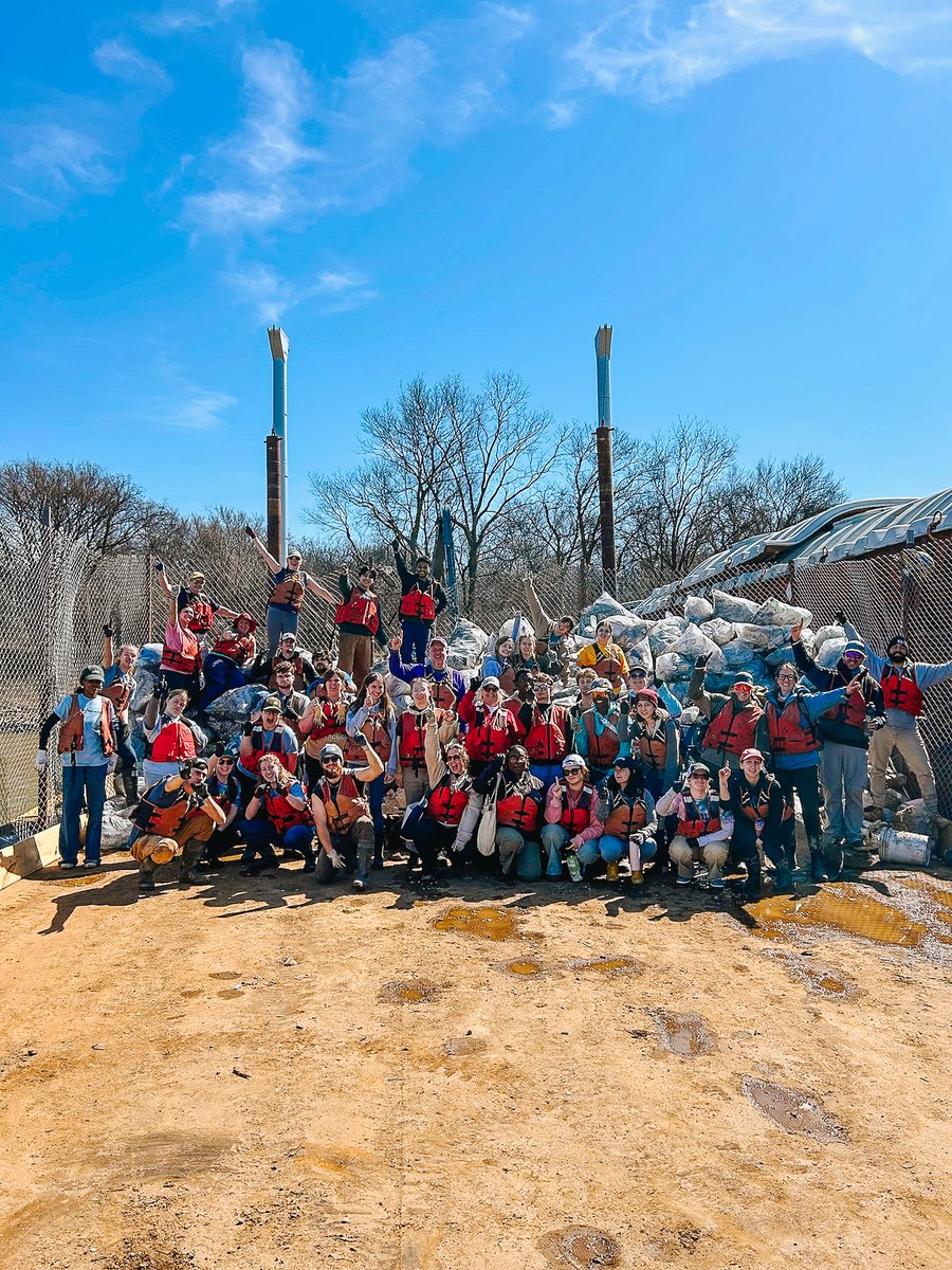 Ain’t nothin’ but a cleanup thang, baby!

The day-one totals have been calculated! Thanks to 38 volunteers from 5 colleges/universities, we cleaned up 15,028 pounds from McKellar Lake in Memphis, TN!

#livinglandsandwaters #rivercleanup #alternativespringbreak #memphis