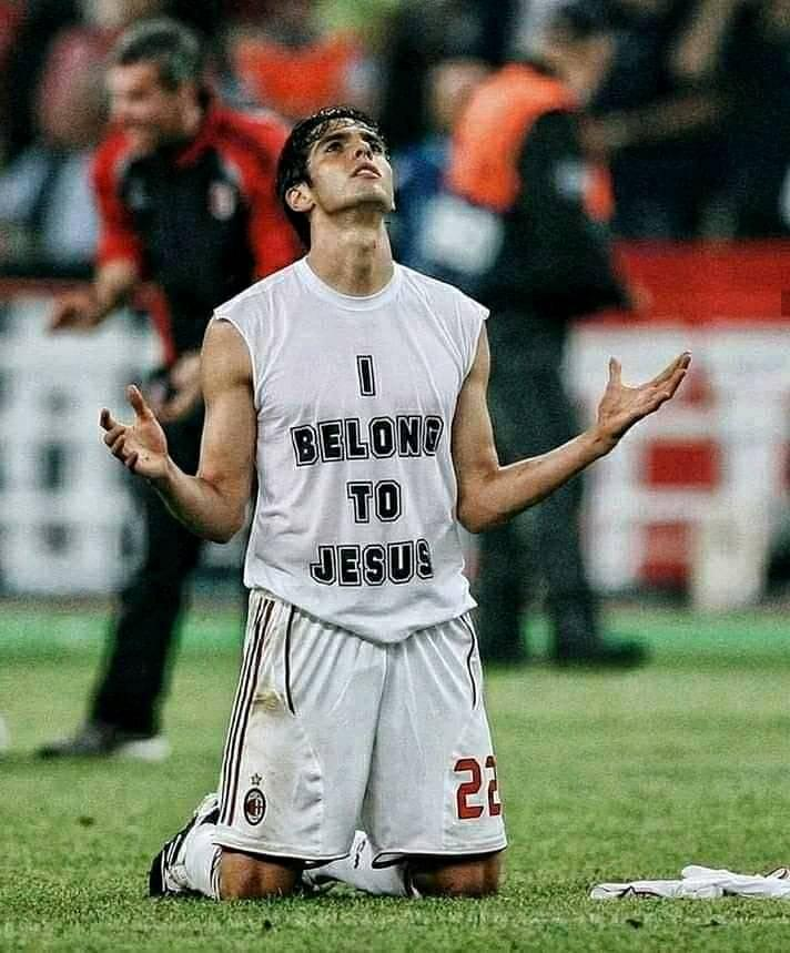_BeFootball's tweet photo. L'équipe BeFootball souhaite un bon carême à nos abonnés chrétiens et aux chrétiens du monde entier 🙏✝️

Profitez de vos proches ❤️ https://t.co/3kL38y3ine