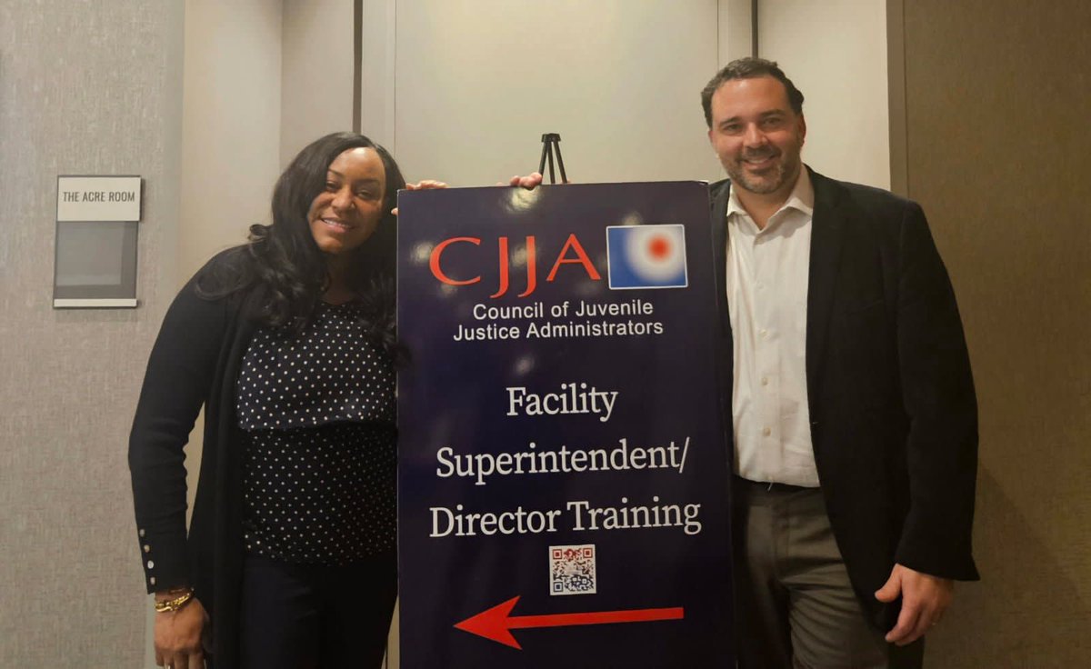 Our own Director Michael Umpierre with Lisa Anderson-Deroux, Superintendent of the Baltimore City Juvenile Justice Center, presenting at <a href="/cjca_pbs/">CJJA</a> Facility Director/Superintendent Training in Columbus OH.

Learn more about our joint leadership program: cjjr.georgetown.edu/announcements/…