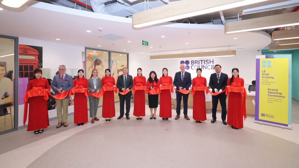 McDonaldScott_'s tweet photo. Congratulations to our team in Viet Nam on opening their new head office. The new space will allow us to improve our services, foster greater engagement, and create an inspiring environment for learning and innovation. It integrates teaching and examination test centres, strengthening our commitment to providing high-quality education and assessment services in Viet Nam. @vnBritish