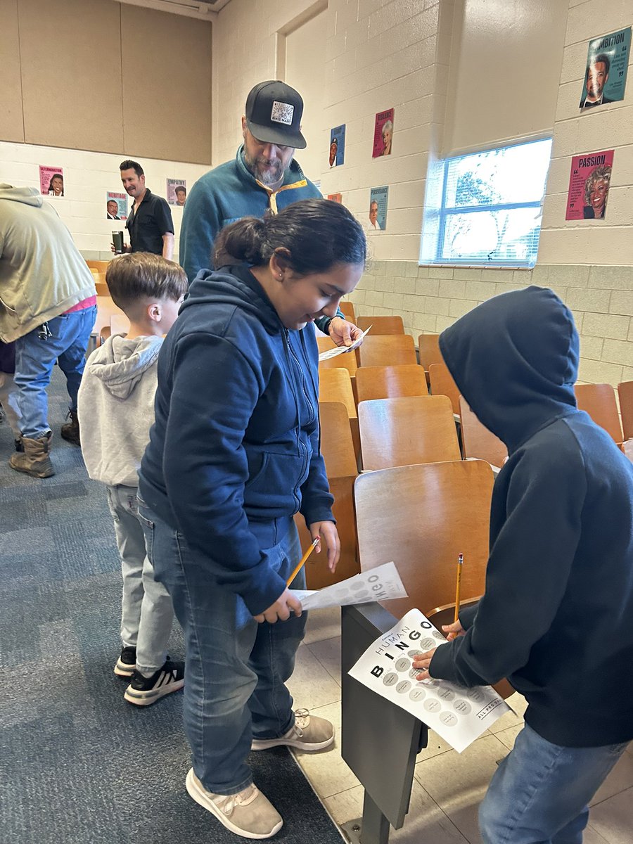 De Zavala Elementary School tweet media