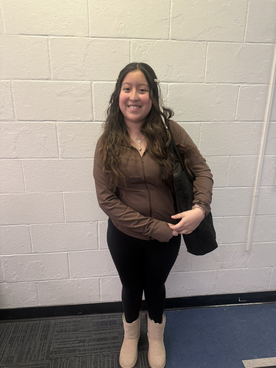 MooreMustangsML's tweet photo. I loved watching our brilliant student’s Journey to Success presentations today! @mooremustangs @Moore_Community @Moore_HSA @M_STEMACADEMY1 https://t.co/KSwqrTWOaz
