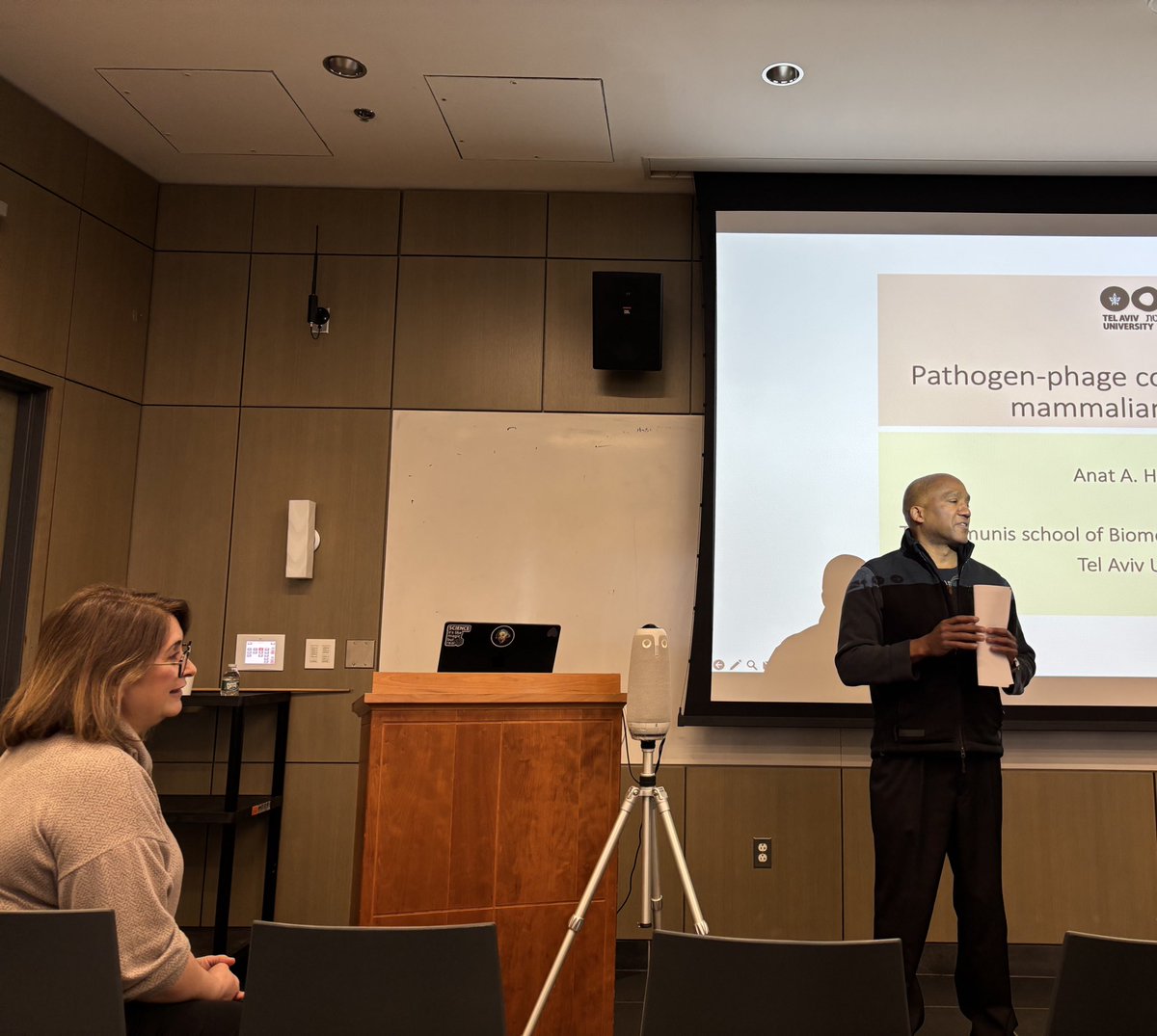 HigginsLabHMS's tweet image. Our lab had the pleasure of hosting @AnatHerskovits for our department seminar today! Your talk was outstanding and very engaging. Thanks for sharing your work with us on pathogen-phage cooperation. We hope you enjoyed connecting with our faculty and trainees here at HMS!