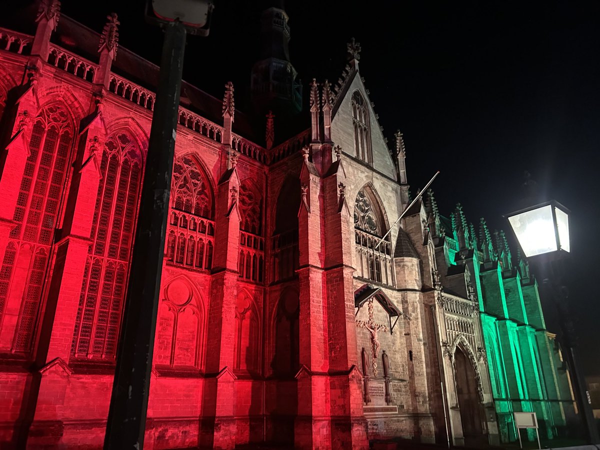 Gein gezjwets, gein sjwan tekste, gein fijn weurt. Carnaval vier ze wie se dat zellef wils. ‘t is good, volgend joar zeen veer weer derbie #ketelaire en #luujvanbung