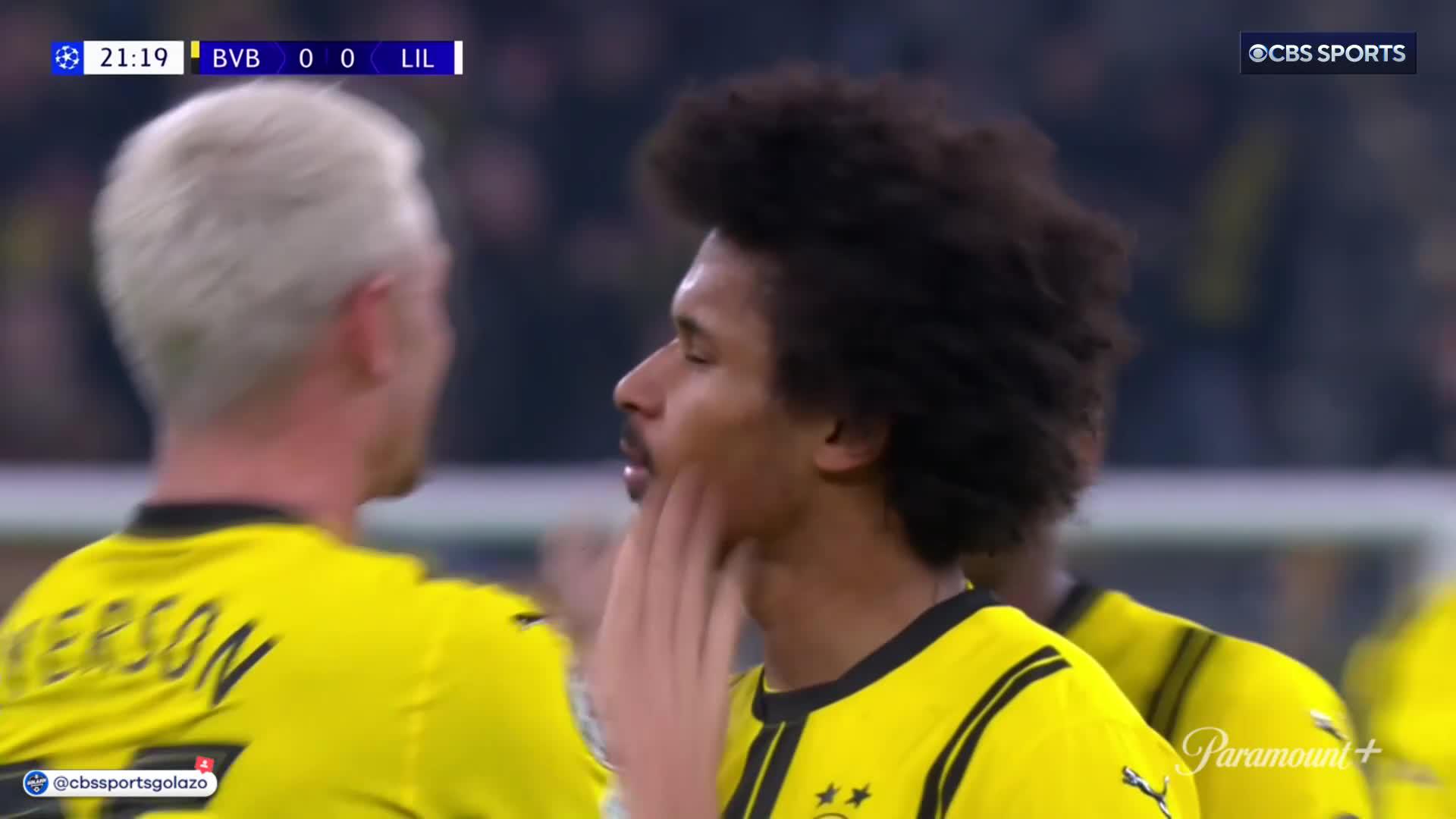 BVB’s Karim Adeyemi unleashes a smooth rocket from outside the box! 😮‍💨🚀