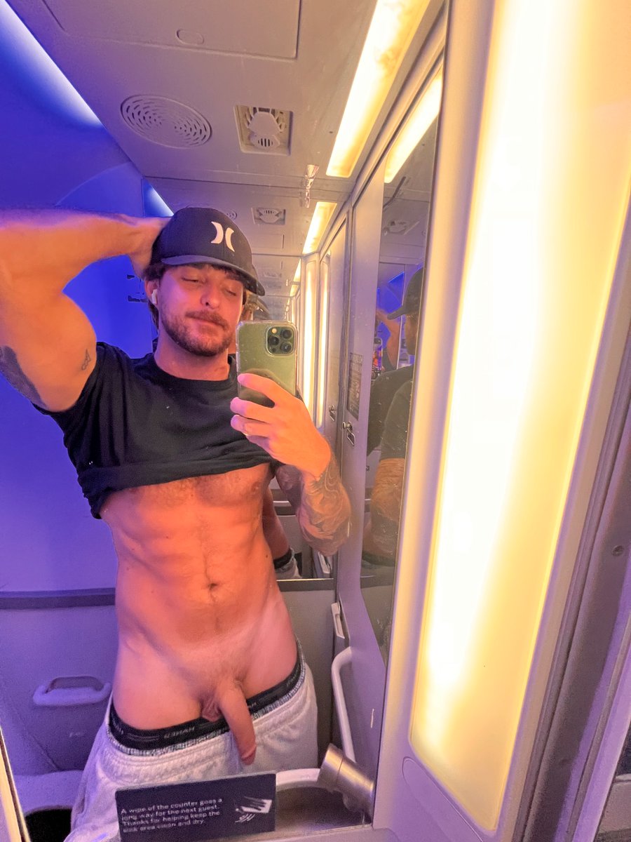 OMW to fuck that ass 🍑