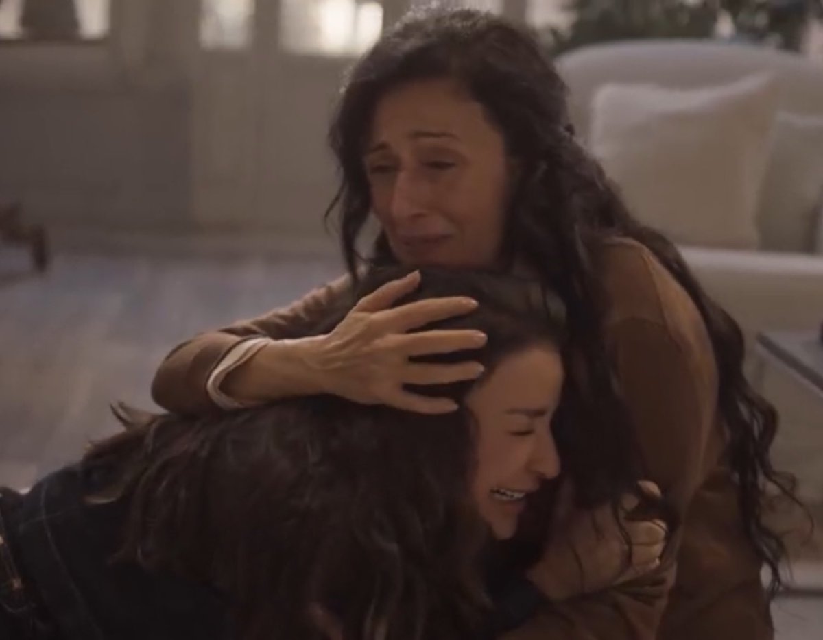 ماغي يا ماغي شو ناوية تعملي فينا
واضح انه من هلأ لآخر المسلسل راح ينشفوا دموعنا 😭😭
#بالدم <a href="/MaguyBouGhosn/">Maguy Bou Ghosn</a>