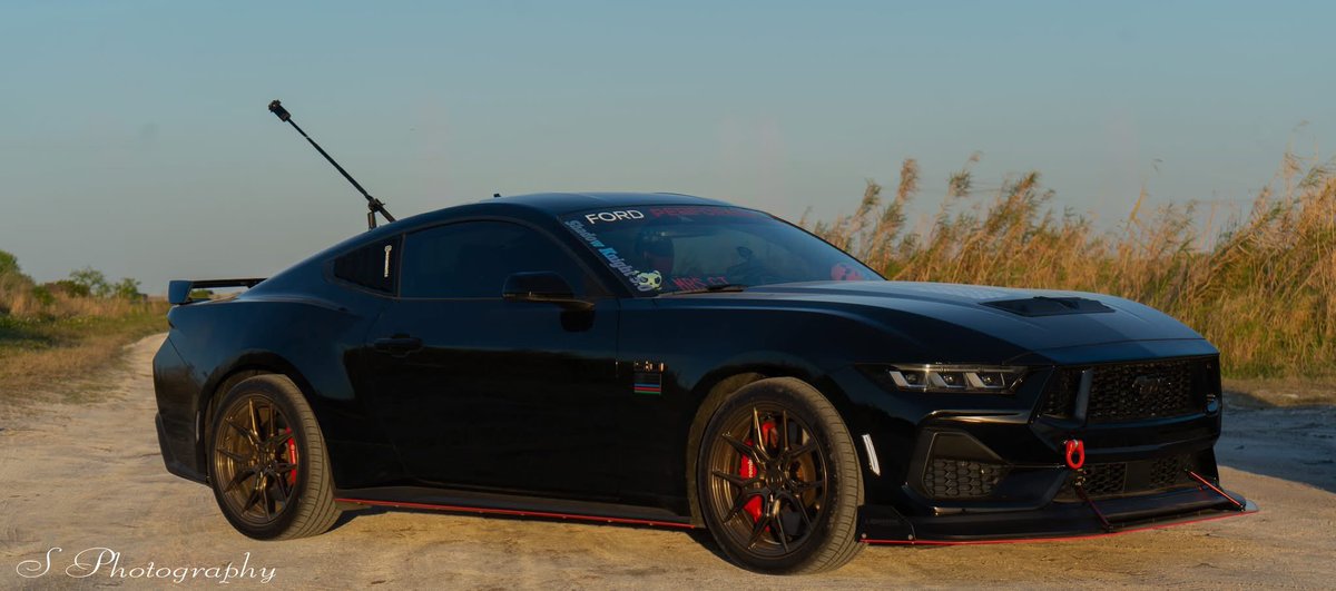 ithecommie's tweet image. Amazes me how much money I put into this car 😭😭