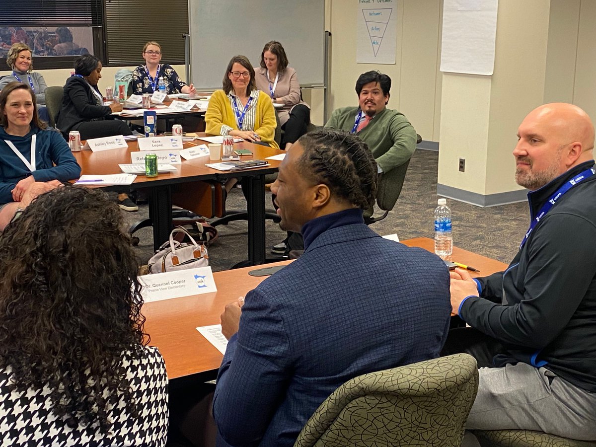 Huge thanks to our experienced principals for an amazing panel 💫  <a href="/KennyNewby81/">Kenny Newby</a> <a href="/Quennel_Cooper/">Dr. Quennel Cooper</a> <a href="/Maura_Weyandt/">Maura</a> and Ashley Paul

So grateful for your wisdom, and real talk about what the principalship is actually like. Lighting the way for the next generation of leaders! ✨#MESPA