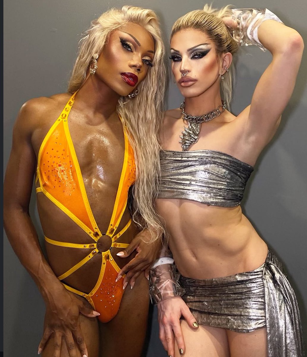Hollywould Star &amp; Aquaria stun in new photos.