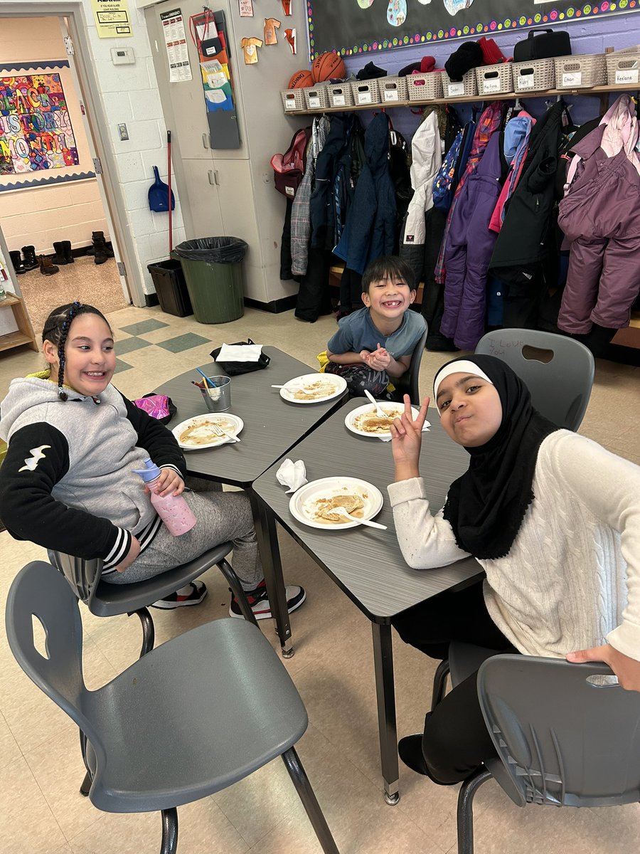 MsSTeacher1's tweet image. Happy Shrove Tuesday! It was so nice to spend this special day having all of the Grade 3’s together to share some yummy pancakes! @StElizabethOCSB