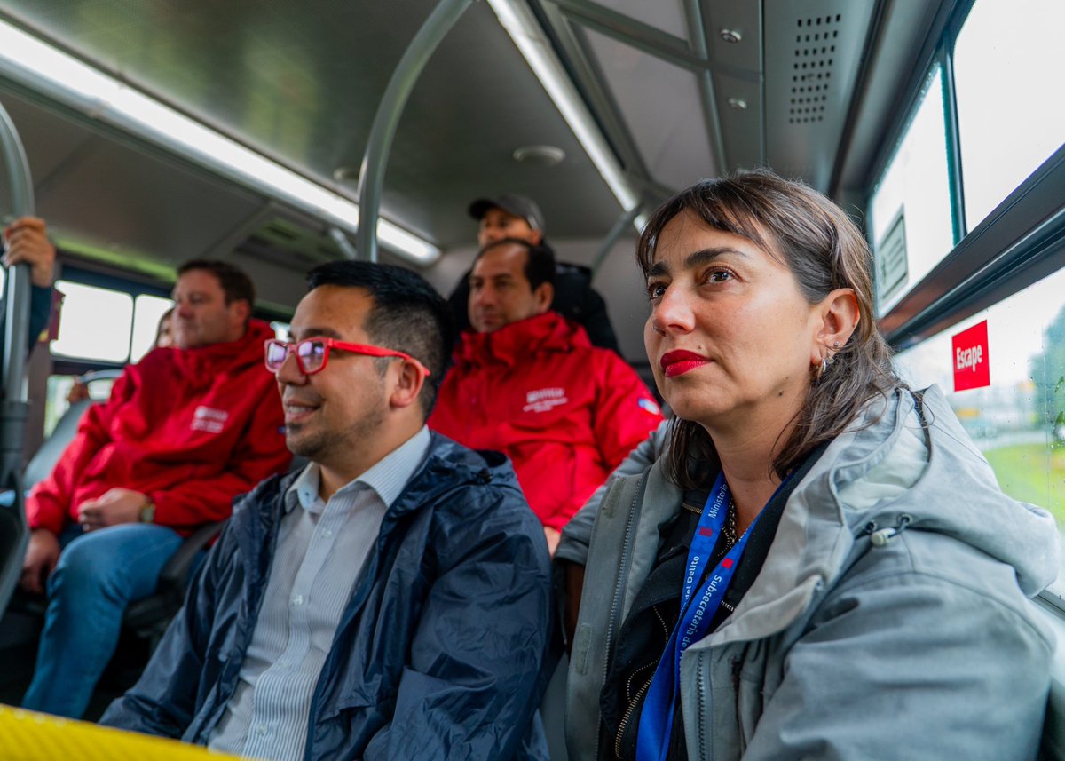 ¡Seguimos incorporando la electromovilidad en el transporte público de la región!

En #Chinquihue, Delegada Paulina Muñoz, <a href="/MTTLosLagos/">SeremiTT Región de Los Lagos</a>, <a href="/GoreLosLagos/">Gore Los Lagos</a> y autoridades inauguraron el electro terminal y dieron inicio a la operación de buses eléctricos que circularán en  #PuertoMontt.
