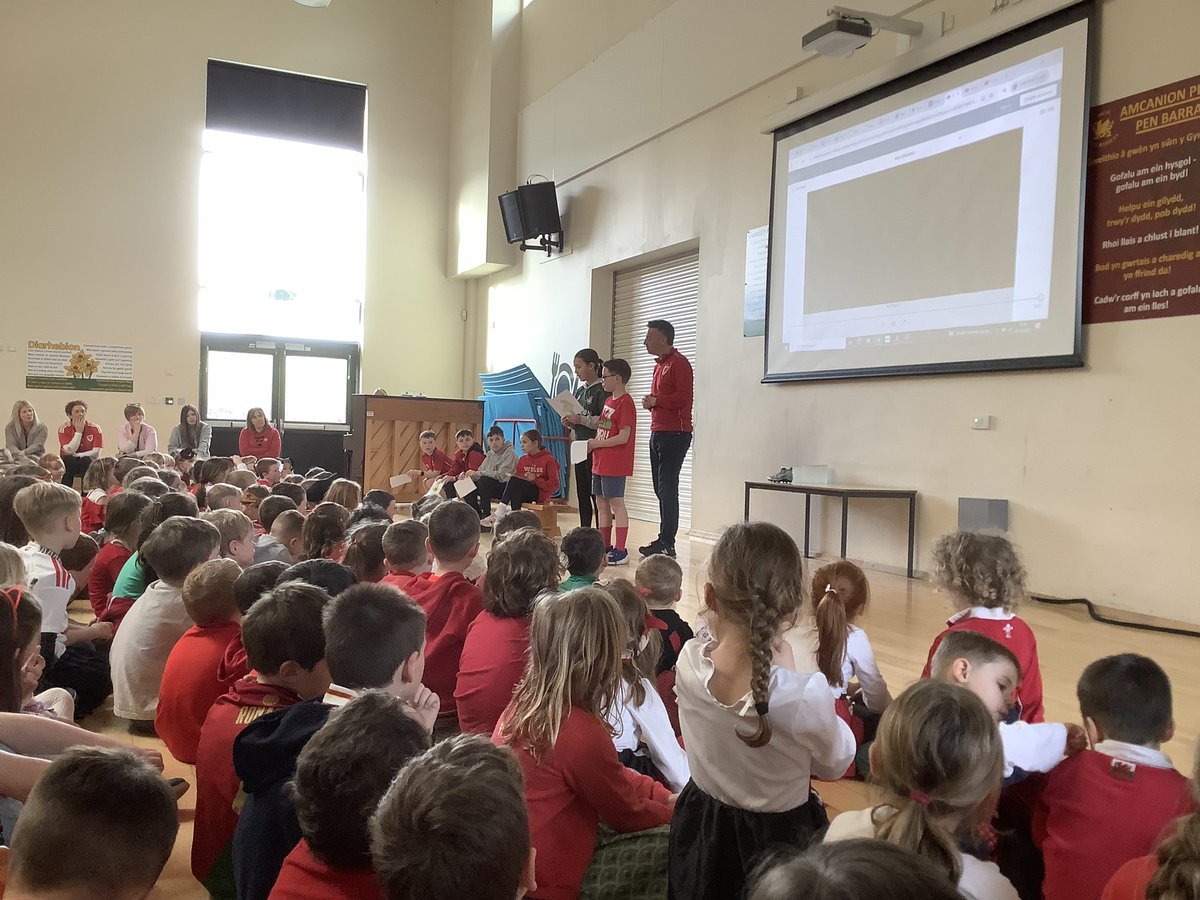 Ddoe, cawsom wasanaeth Dydd Gwyl Dewi arbennig. Bu’r plant yn cod -ganu eu hoff ganeuon Cymreig . We had a St.David’s service to celebrate our special day… we sang our favourite Welsh songs.🏴󠁧󠁢󠁷󠁬󠁳󠁿🌟👏🏼