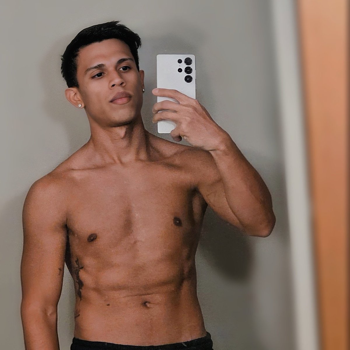 DAVID LUIS tweet media