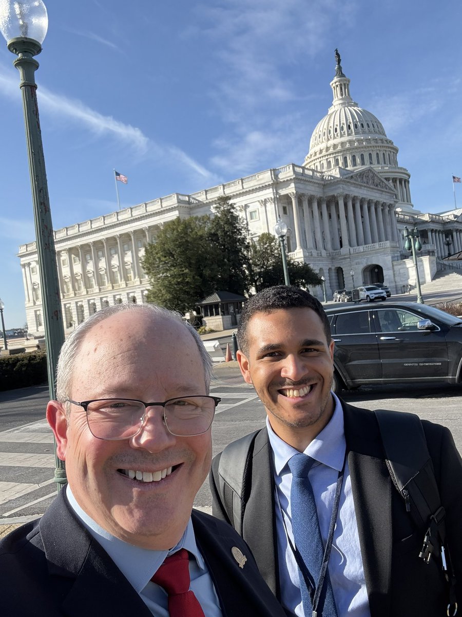 Tim Averch (@tdave) on Twitter photo On the hill, advocating for urology and our patients w MS3 Marek Harris!
#AUASummit25 <a href="/AmerUrological/">Amer. Urol. Assn.</a> On the hill, advocating for urology and our patients w MS3 Marek Harris!
#AUASummit25 <a href="/AmerUrological/">Amer. Urol. Assn.</a>