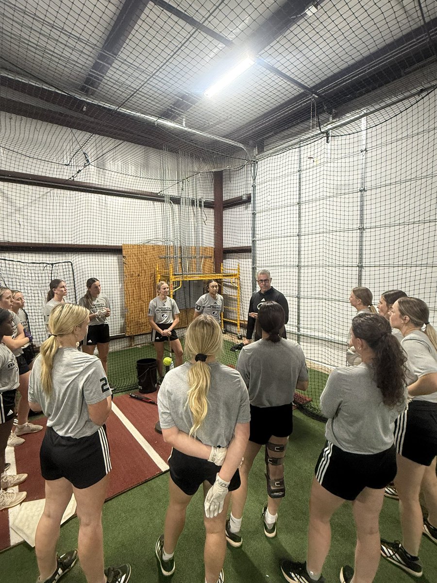 North Alabama Softball (@unasoftball) on Twitter photo Huge thanks to <a href="/CoachPujol/">Tony Pujol</a> for stopping by practice today. Good luck to him and <a href="/UNA_Basketball/">North Alabama Men's Basketball</a> in the Semifinals on Thursday!! 🏦🦁#PacktheBank Huge thanks to <a href="/CoachPujol/">Tony Pujol</a> for stopping by practice today. Good luck to him and <a href="/UNA_Basketball/">North Alabama Men's Basketball</a> in the Semifinals on Thursday!! 🏦🦁#PacktheBank