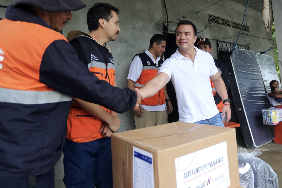 Hoy estuvimos en Los Ríos, no desde lejos, no con palabras, sino con hechos. Porque en los momentos más difíciles, un gobierno firme no duda ni espera: responde. 

Hoy entregamos títulos de propiedad a 191 familias de Los Ríos, que durante años han esperado convertirse en dueñas