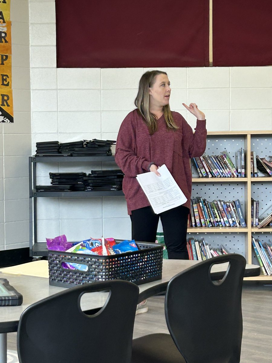 Happy to partner with Simmons Middle around middle school math instruction. #ExaminingMathPractices #MathCoaches <a href="/JEFCOED/">Jefferson County Schools</a> <a href="/Jefcoed6_12/">JEFCOED Secondary Curriculum 6-12</a> <a href="/JessicaSilas17/">Jessica Silas</a>