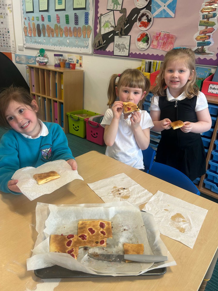 Happy Pancake Day!!🥞 P1 learned about why we celebrate pancake day and how to make them 🥚🥣  Their favourite part was getting to add some tasty toppings 😋 #happypupils #RME #Foodtechnologies #IDL #lifeskills