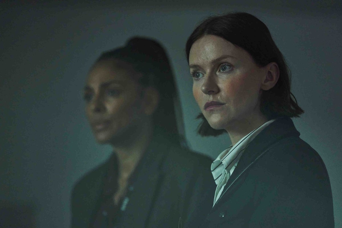 THE BAY will continue at the weekend.
Fancy a sneak peek at what's to come in @DaraghCarville's incredible series? - t.ly/KQvr9
Are MIU closer to the killer of Hannah (<a href="/SarahEve____/">Sarah Eve</a>)? 
This Sunday at 21:00 on <a href="/ITV/">ITV</a> / <a href="/WeAreSTV/">STV</a> / <a href="/ITVX/">ITVX</a> / @STVPlayerUK.
#TheBay #TheBay5