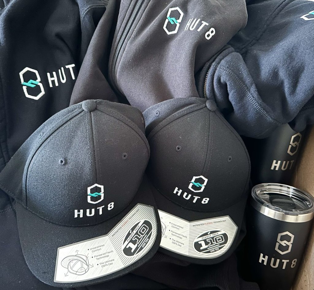 $HUT 8 sent the Mining Mafia some pretty sweet swag! Comment below with the piece(s) you'd like most, and next week, I'll randomly pick a few Mafia members to receive a gift pack. To enter, like, follow, retweet, and leave a comment. Thank you! <a href="/bigsuey/">Sue Ennis</a> &amp; <a href="/Hut8Corp/">Hut 8</a>  🫶 🚀

Few