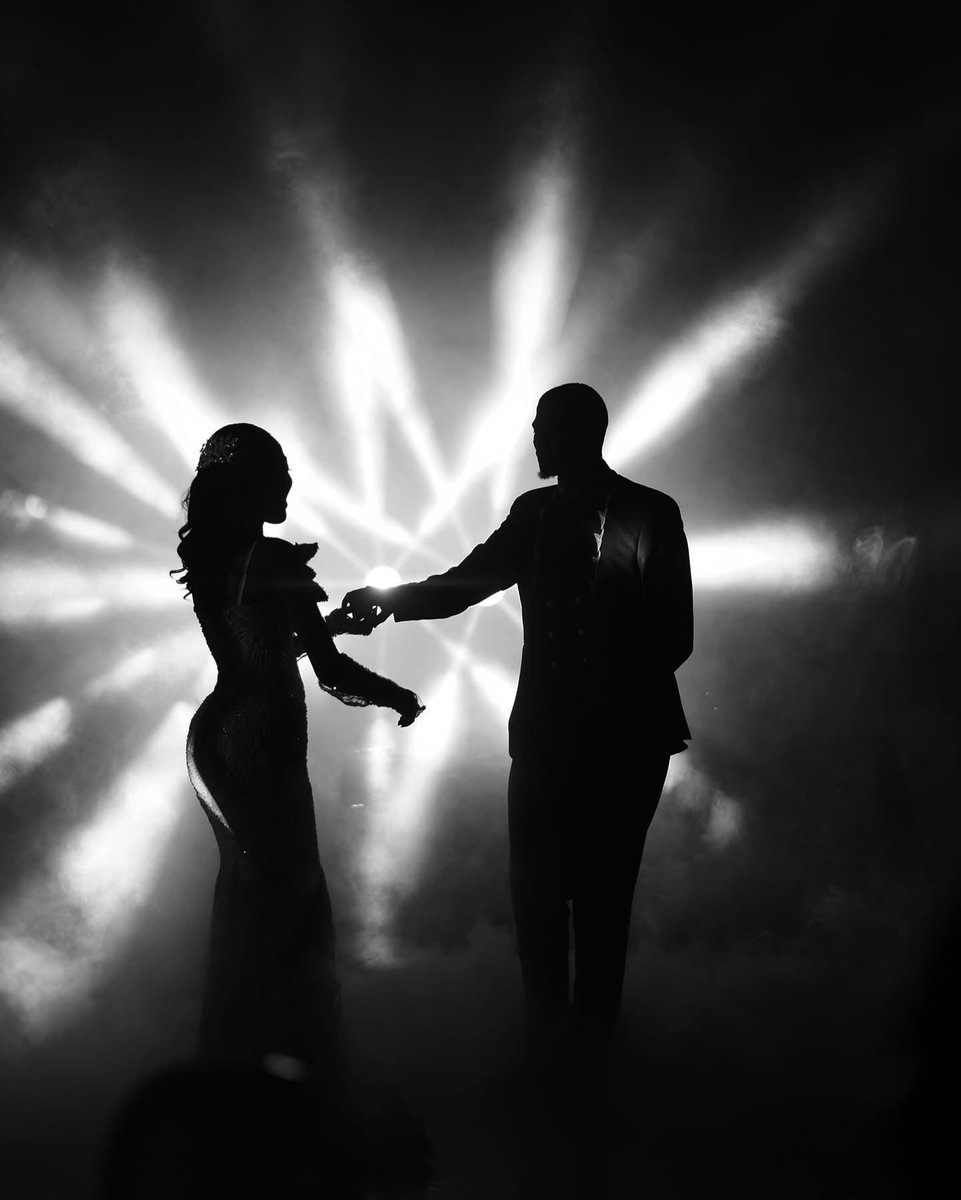 mousteydj's tweet photo. First dance magic. Slow jams, timeless photos, and epic effects lighting up the dancefloor!
📸 @timelessweddingz 
📞 +256 774 312 210
#africasbestweddingdj #mousteydj #weddingbymousteydj #bellanaijaweddings #Realsounds #Realdeejays #mousteydjweddings 
#destinationweddingdj https://t.co/6oY64OkTh1