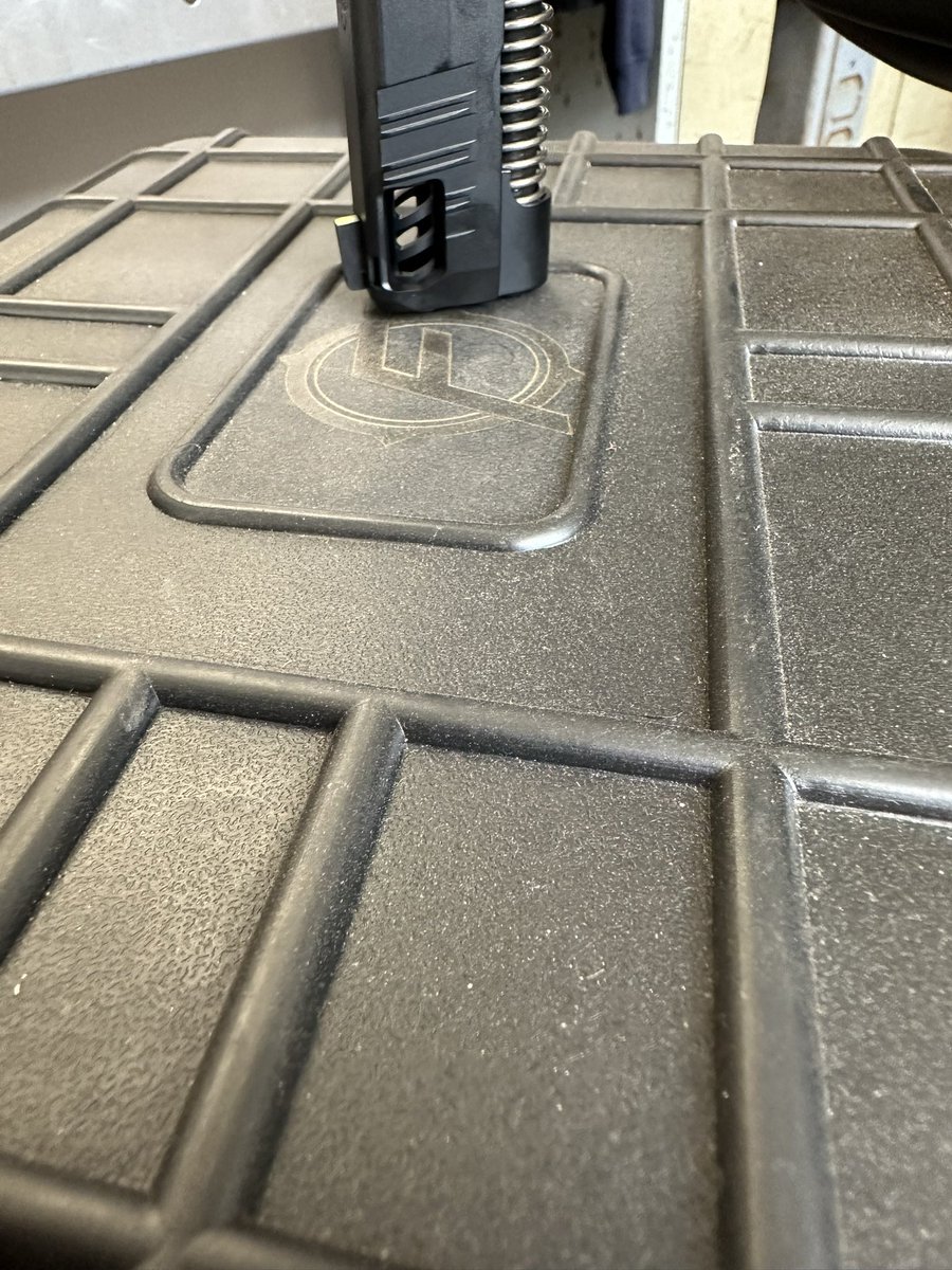 Floyds Custom Shop tweet media