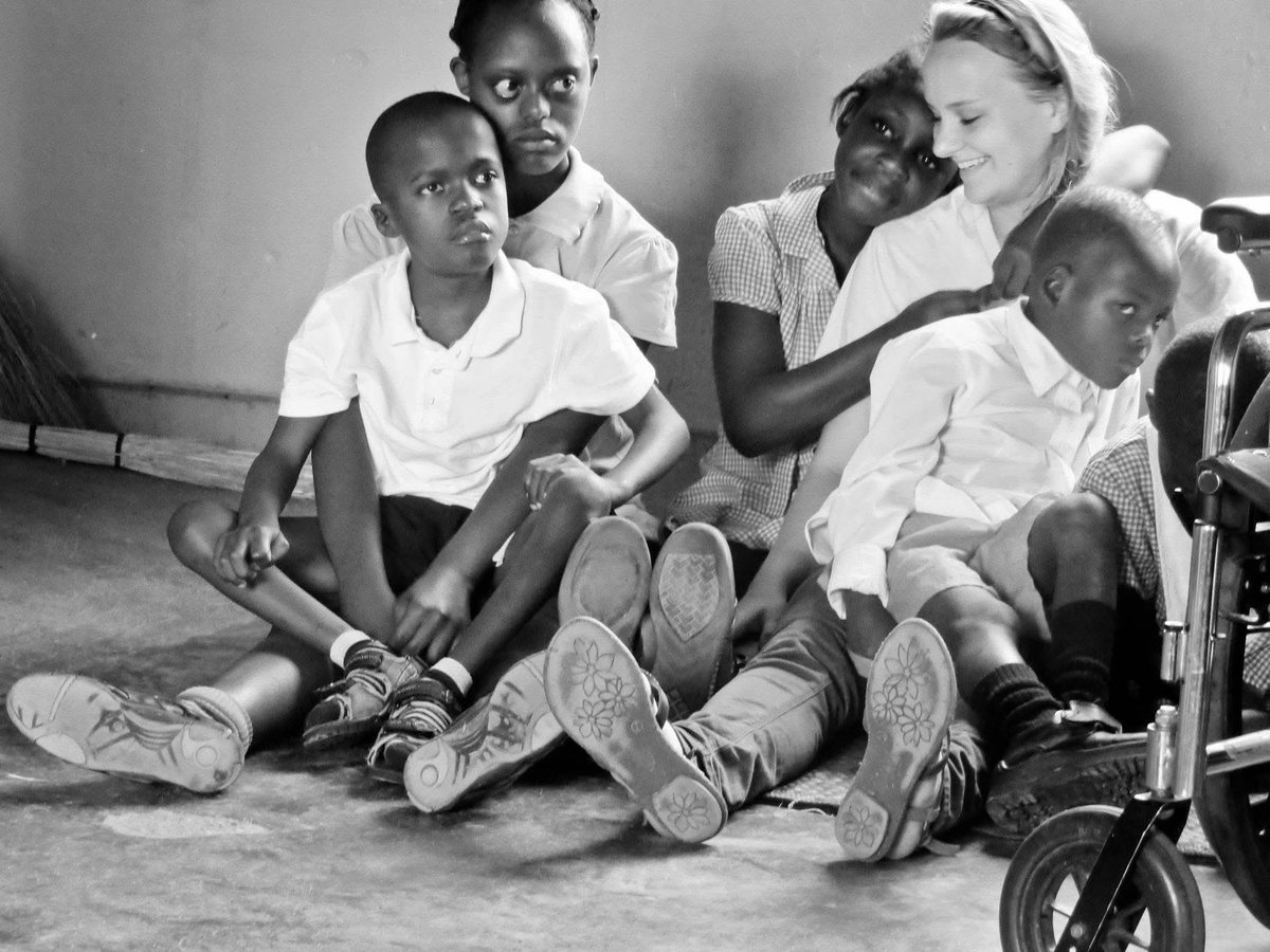 MissionTripsUg's tweet photo. What does it look like to answer Jesus’ first century call to “go” in today’s world? #MissionTripsUganda’ short and long term mission trips are designed to help you live out your faith, hear the voice of God more clearly, and change people’s lives in Uganda, Africa! #Missions #Go https://t.co/CzHt68vIHK