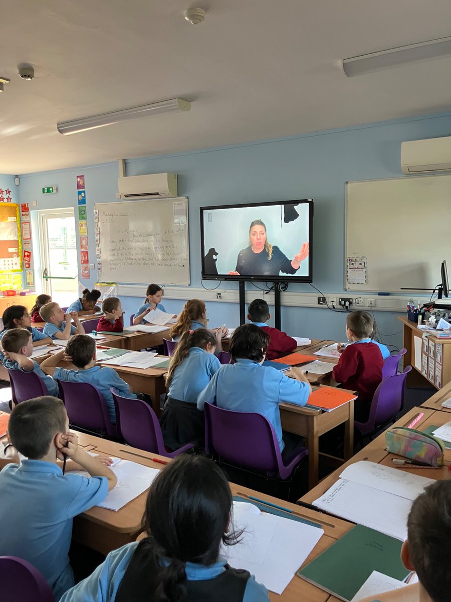 St Bernadette's (@stbernadettes60) on Twitter photo We kicked off book week with a fantastic workshop with Michael Rosen organised by The British Library <a href="/BL_Learning/">British Library Learning</a> <a href="/MichaelRosenYes/">Michael Rosen 💙💙🎓🎓 NICE 爷爷</a> #strict #lovestorywriting We kicked off book week with a fantastic workshop with Michael Rosen organised by The British Library <a href="/BL_Learning/">British Library Learning</a> <a href="/MichaelRosenYes/">Michael Rosen 💙💙🎓🎓 NICE 爷爷</a> #strict #lovestorywriting