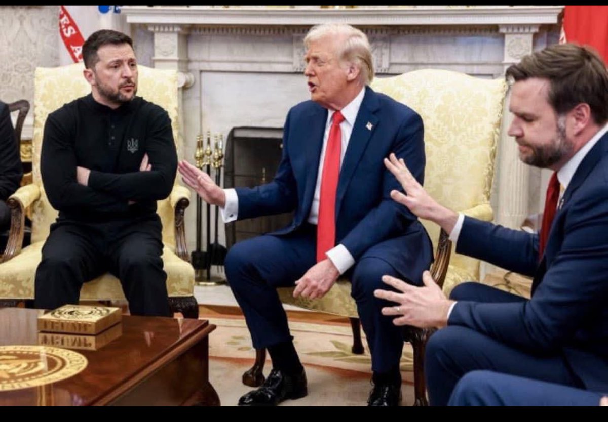 HwaRang AhJuMah (@ahjumah) on Twitter photo The #AmericanMajority Loves <a href="/ZelenskyyUa/">Volodymyr Zelenskyy / Володимир Зеленський</a> and the People of #Ukraine!
He’s courageously battling #russians on two fronts. To the East is #putin’s wannabe army, to the west…⬇️ The #AmericanMajority Loves <a href="/ZelenskyyUa/">Volodymyr Zelenskyy / Володимир Зеленський</a> and the People of #Ukraine!
He’s courageously battling #russians on two fronts. To the East is #putin’s wannabe army, to the west…⬇️
