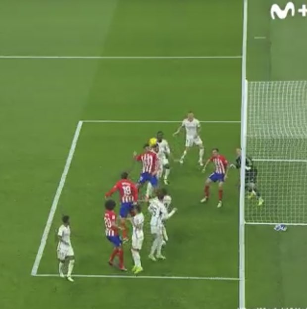 Explicación rápida y sencilla de como funciona el fuera de juego posicional. 

Si lo marcan ellos               Si se lo meten 
Es gol legal                            Es FDJ posicional