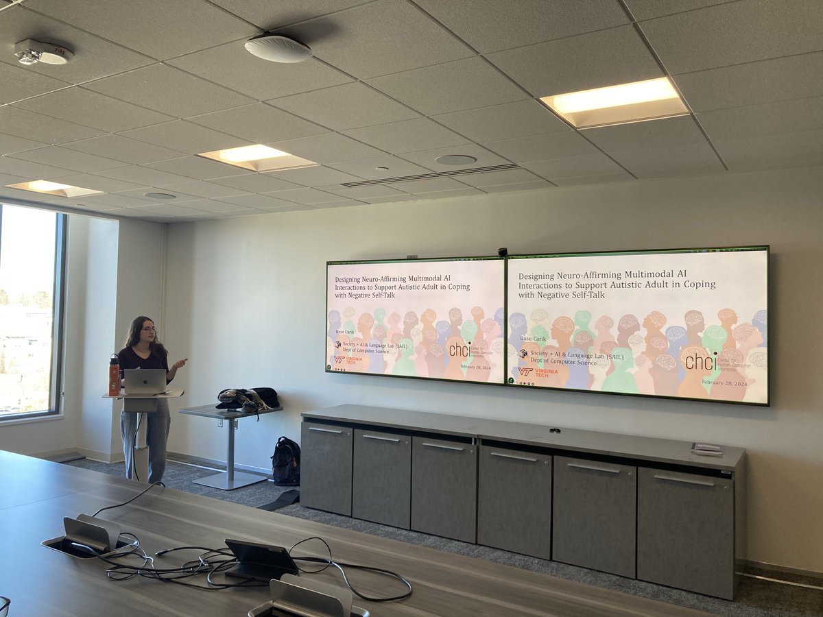 CHCI_VT's tweet image. Thank you for your talk, Buse Çarık! It was very interesting, and it was wonderful to experience the great questions and discussion that followed.