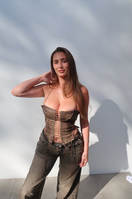 Type &lsquo;1&rsquo; to remove it in your dms or &lsquo;2&rsquo; for a followback https://t.co/LcD4QJcazQ