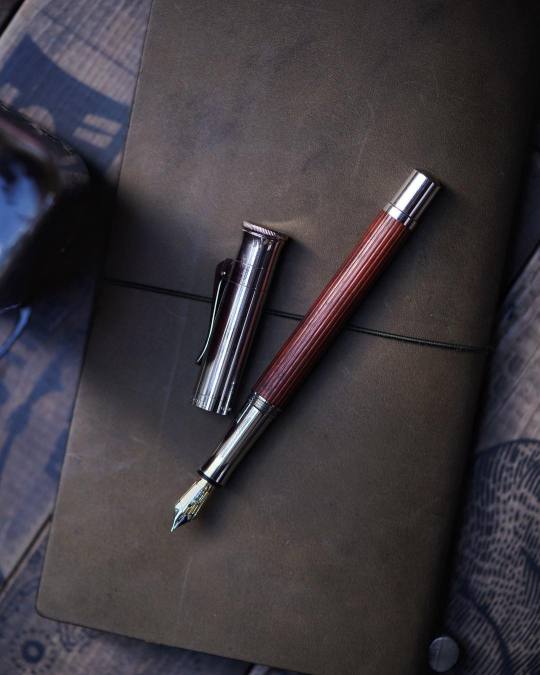 dieworkwear's tweet image. finding a good pen is all about figuring out which qualities you like, but IMO the best are fountain pens for the writing experience and potential for line variation and shading