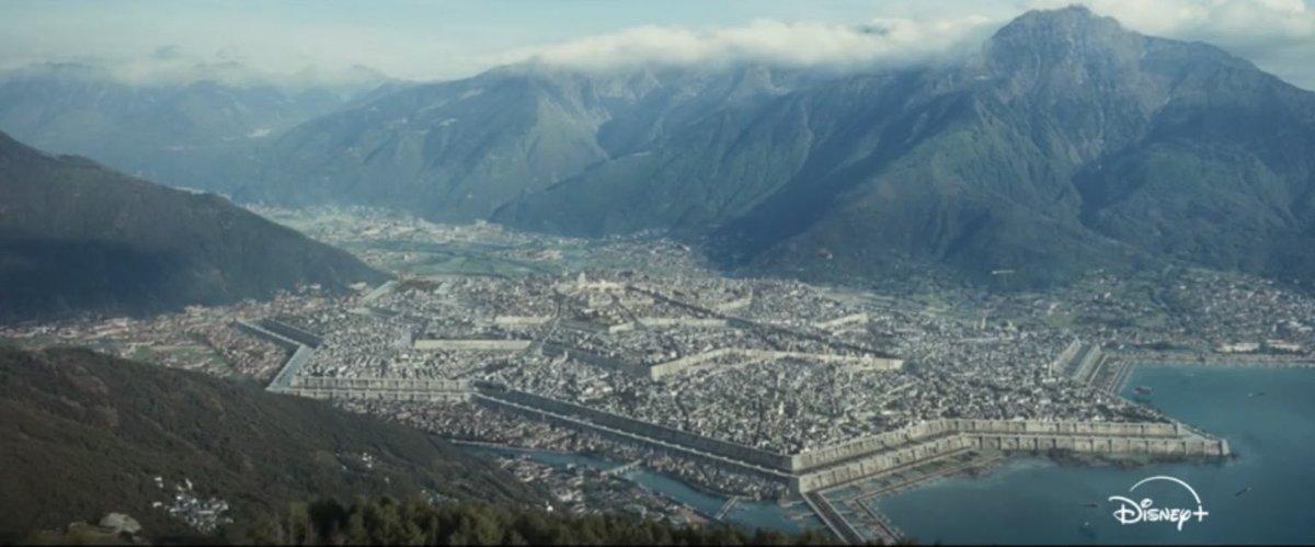 DiscussingFilm's tweet image. The Ghorman Massacre will be shown in ‘ANDOR’ Season 2

The event involves Stormtroopers slaughtering thousands of peaceful protestors, in order to display power that would cease any form of resistance

In Legends, Tarkin also lands his ship on top of the protesters, killing them