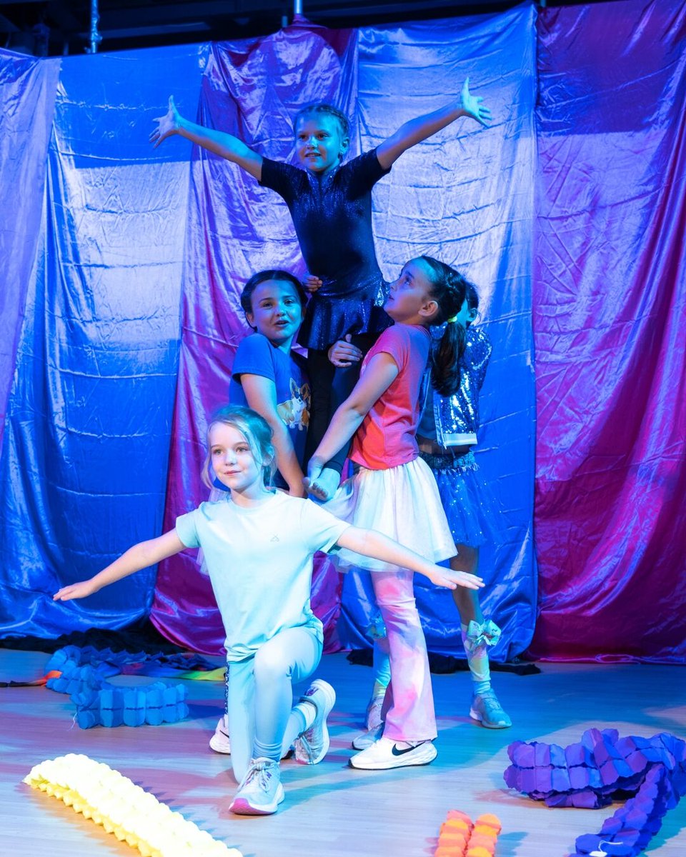 JESSDubai's tweet image. Our JESStravaganza in Primary was a dazzling display of creativity and confidence! The event featured stunning musical performances that captivated the audience and energetic dance routines.
To see the full collection of highlights click here - jess.sch.ae/news/