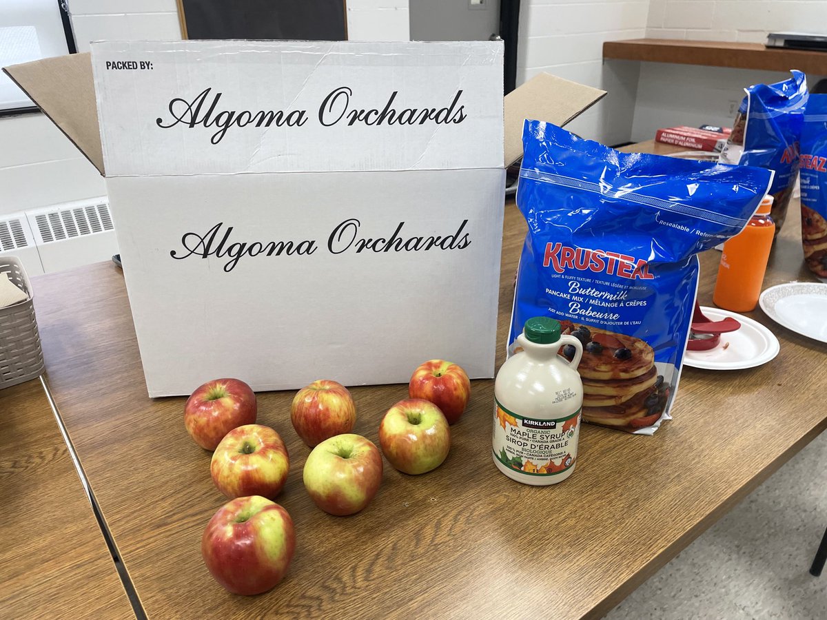 Thank you to the CSC volunteers for the apples and pancakes today! The positive energy and wellbeing was fuelled by Ontario Apples and Canadian Maple Syrup.🙏🏼❤️🥞🍎