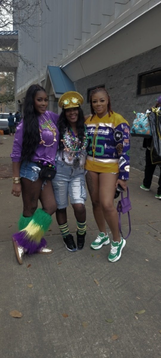 Mardi Gras 2025 with my beautiful babies <a href="/justmedcelly/">💫TOOTSIE💫</a> <a href="/CCallMeKita/">CeeCee</a> 💜⚜️💚