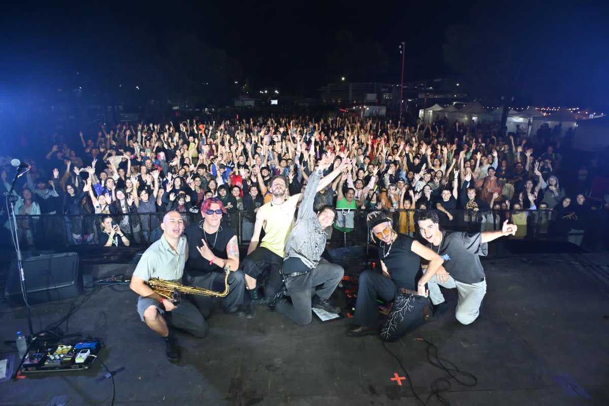 🥳 ¡Pasó la FISA 2025!

🛍 Con cientos de stands, ferias, artistas y actividades para todas las edades, disfrutamos de cuatro días increíbles en el predio.