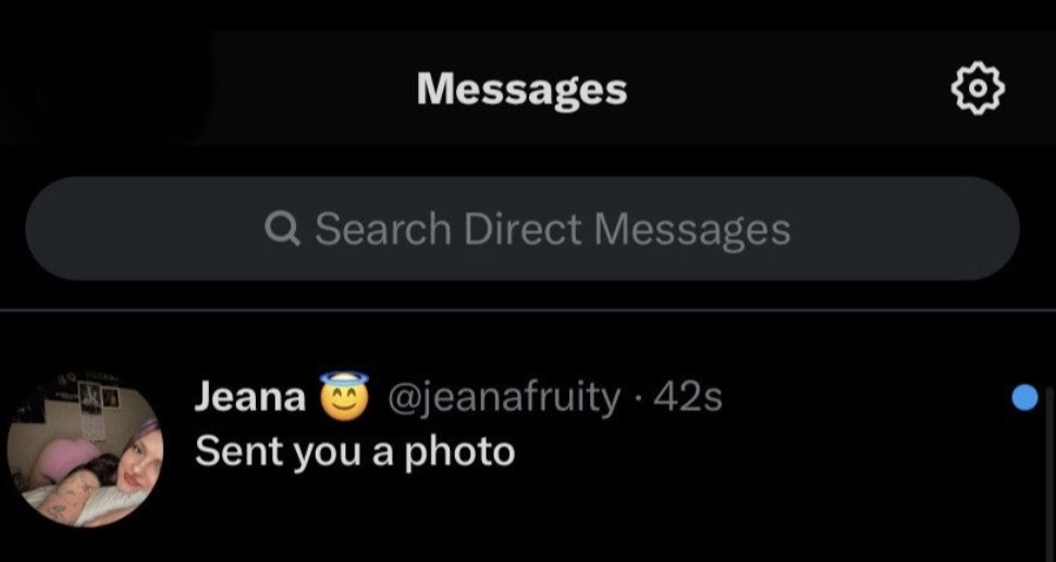 Jeana 😇 tweet media