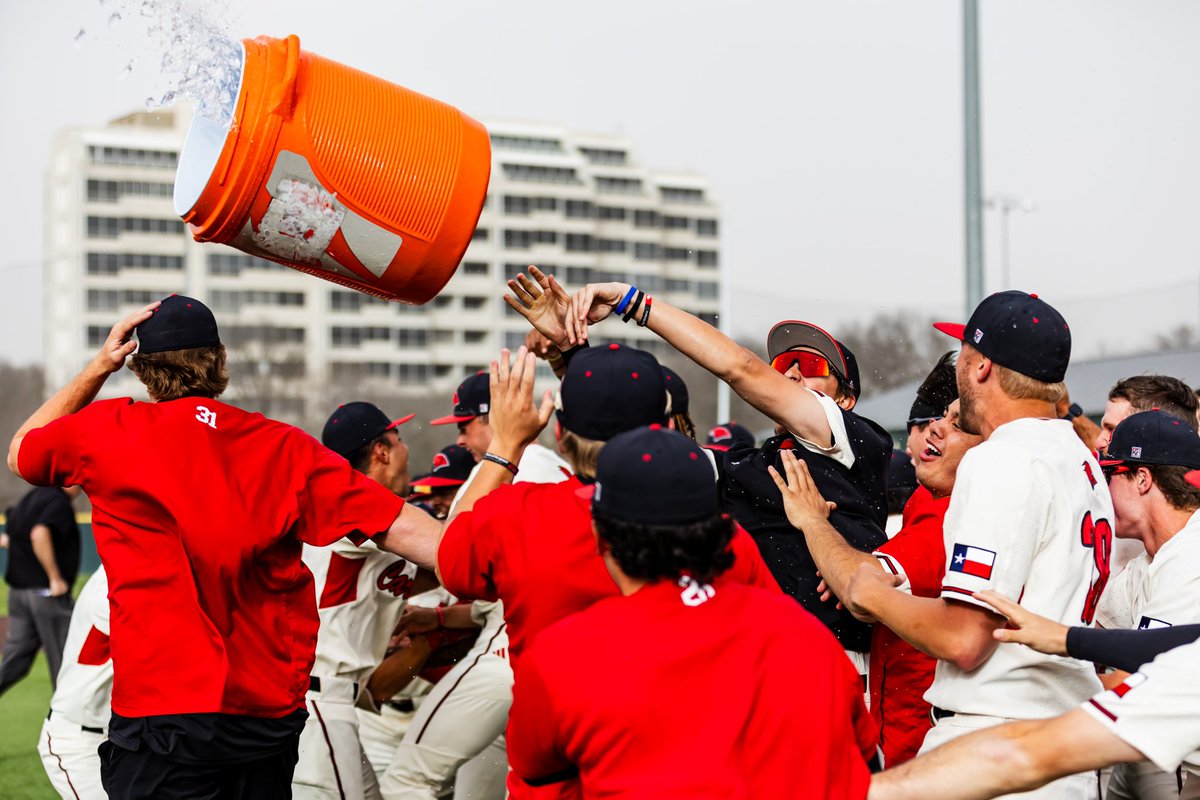 UIW Baseball tweet media