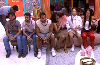 todeboafodase's tweet image. "cada um por si, todos por ninguém e deus no comando"